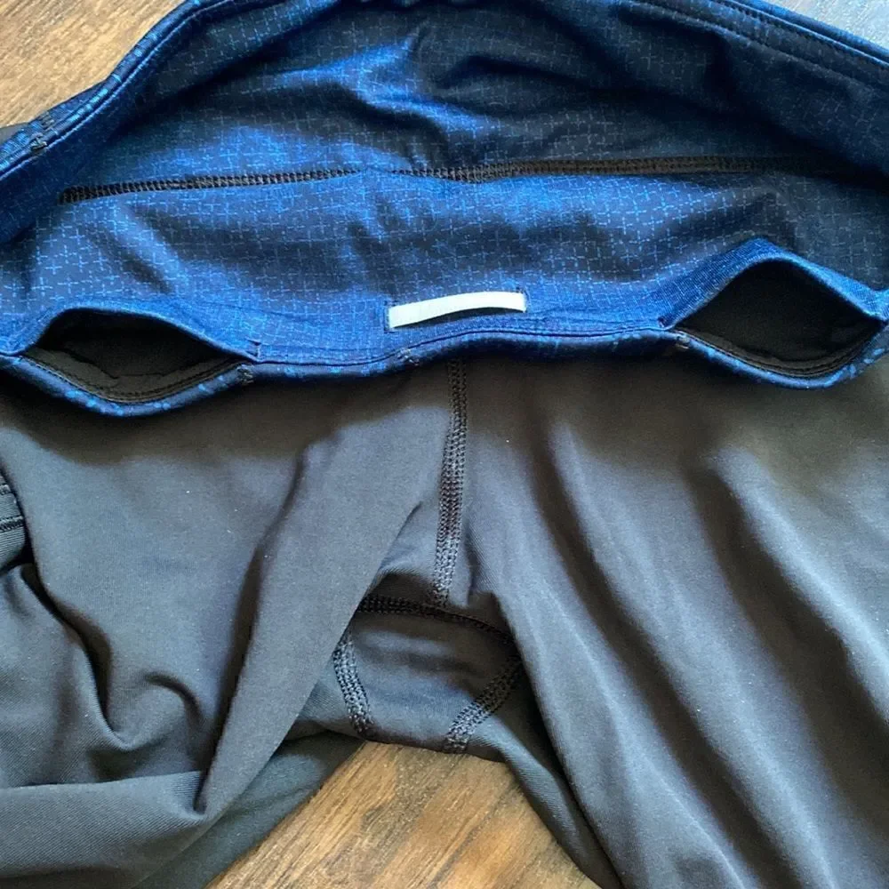 Lululemon Black with Blue accents Leggings - Size 6